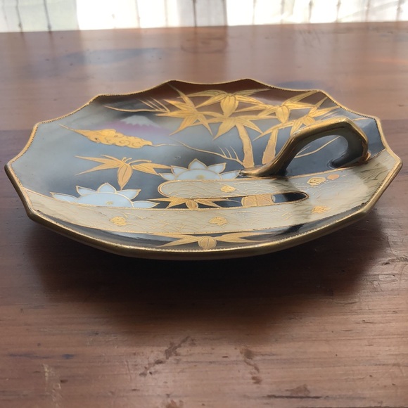 Little Porcelain Handle Serving Plate - Picture 4 of 7